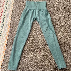 Forest Green NVGTN leggings - Like New!